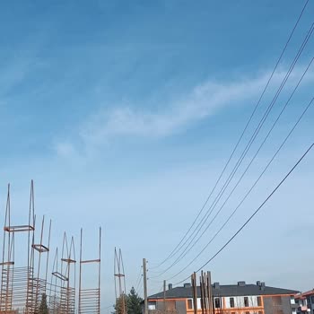 SEDAŞ Elektrik Kablosu Tehlikesi İnşaatı Durdurdu