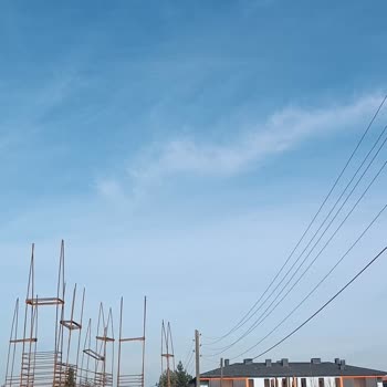 SEDAŞ Elektrik Kablosu Tehlikesi İnşaatı Durdurdu