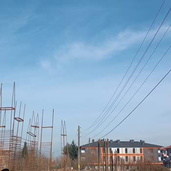 SEDAŞ Elektrik Kablosu Tehlikesi İnşaatı Durdurdu