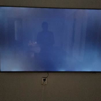 PHILIPS TV Philips 65PUS8508 Işık Sızma Problemi