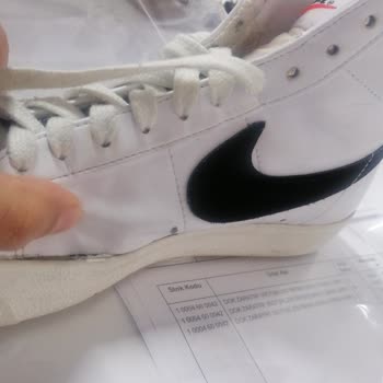 Nike Ayakkabı 2 Ayda Nasıl Yırtılır
