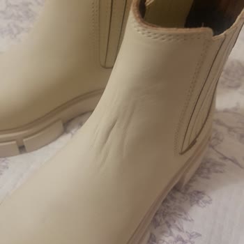 Nine West 5 Kere Aynı Botu Aldım 5 Seferde Defolu Ürün Geldi
