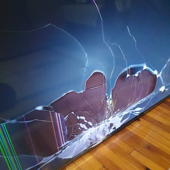 Trendyol 'Ahidenal' TCL 55C645 TV Kırık Ürün