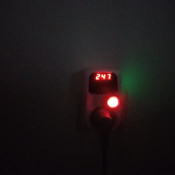 Toroslar Elektrik Dağıtım Şebeke Voltajının (250 V) Yüksek Gelmesi.