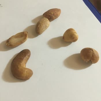 Peyruze Bozuk Kuruyemiş Satma