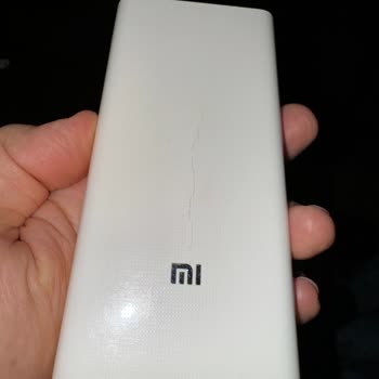 Xiaomi Powerbank Şişip Çatladı Ve Şu An Patlamak Üzere