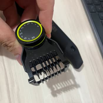 Philips QP6530/15 Tıraş Makinemin Ayarlanabilen Sakal Başlığı Kırıldı!