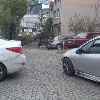 İBB - İstanbul Büyükşehir Belediyesi Araç Otoparkı Yaptılar