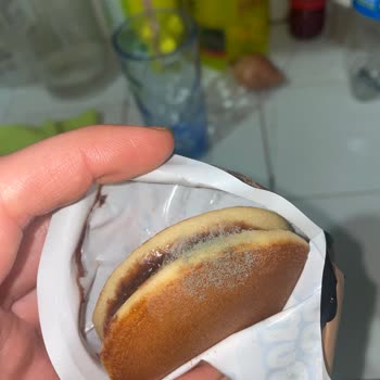 Eti Gıda Eti Süt Burger Küflü Çıktı