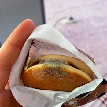 Eti Gıda Eti Süt Burger Küflü Çıktı