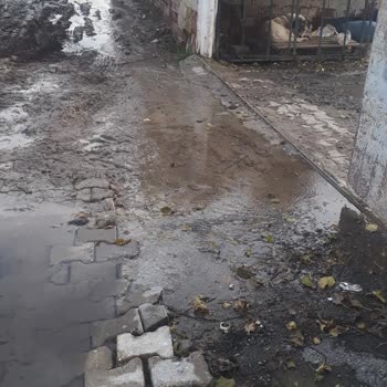 Aydın Büyükşehir Belediyesi Umrunuzda Mı Boşa Akan Su, Bozulan Yol