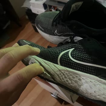 Nike Kusurlu Ürünün Arkasında Durmuyor Kesinlikle Tavsiye Edilmez