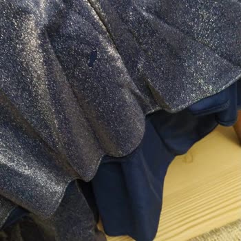 Kıyafet Sepeti İki Üç Yerinden Yırtık Defolu Ürün Gönderilmiş