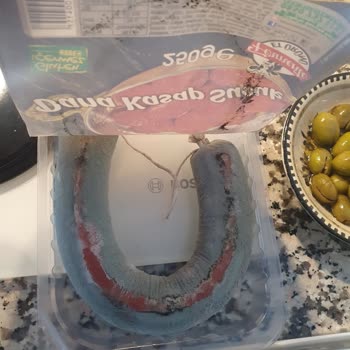 Polonez Sucuk Paketliyken Küflenmiş