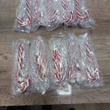 Şeker Sepetim Kırık Şekerler Ve Kaba Bir Firma