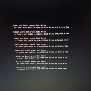 Monster Notebook Laptopa Su Döküldü