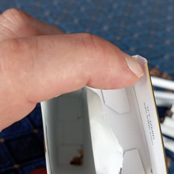 JTI Paketten Boş Sigara Kağıtı Çıktı