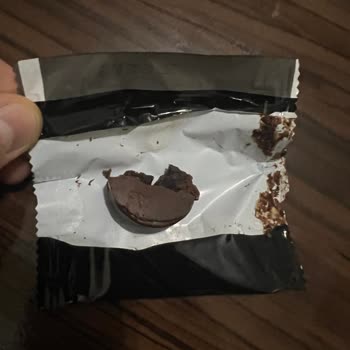 Eti Gıda Eti Browni Patlak Ve İçi Boş Çıkan Çikolata Paketleri