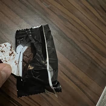 Eti Gıda Eti Browni Patlak Ve İçi Boş Çıkan Çikolata Paketleri