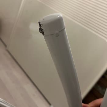 Gazzella Ütü Masası Kaynak Yerinden Kırıldı