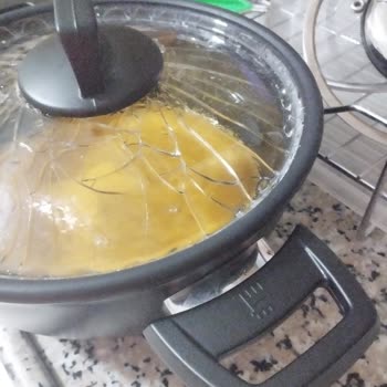 Karaca Züccaciye Karaca'dan Aldığım Tencerenin Cam Kapağı Patladı