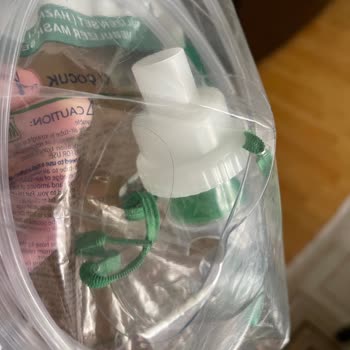 CCM Sağlık Medikal Maske Ambalajından Saç Kılı Çıktı