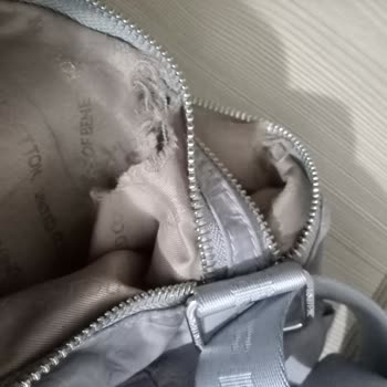 Benetton Çantanın Fermuar Sıkıntısı