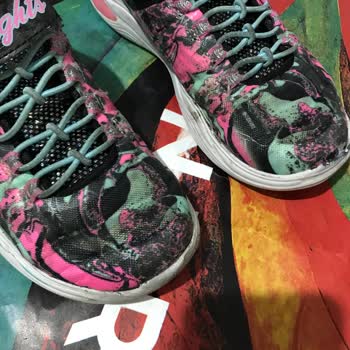 Skechers Spor Ayakkabıda Sıkıntı!