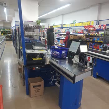 BİM Bursa'da Market Çalışanlarının Hayvanlara Karşı Tutumuna Dair Şikayetler