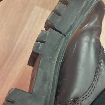 Stradivarius Kalitesiz Bot Sorunu