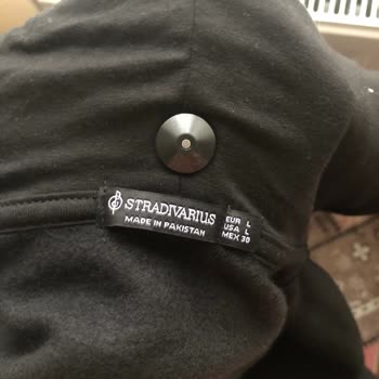 Stradivarius İnternetten Alığım Ürün Alarm İle Geldi