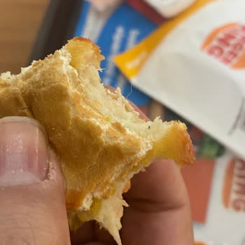 Burger King Hamburger İçinden Kıl Çıktı
