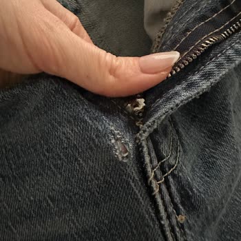 Zara Yırtık Jean Gönderdi
