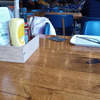 Varol Gurme (Denizli) Menüde Var Restorantta Yok