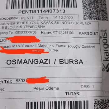 Kargoist Kargo Apartman Kapısına Atılıp Gidiliyor