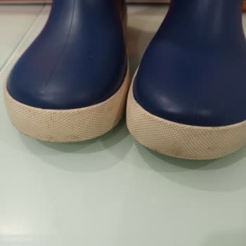 FLO Ayakkabı Kullanılmış Ayakkabı Gönderildi