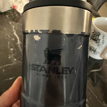 Stanley Marka Termosun Boyası Dökülüyor