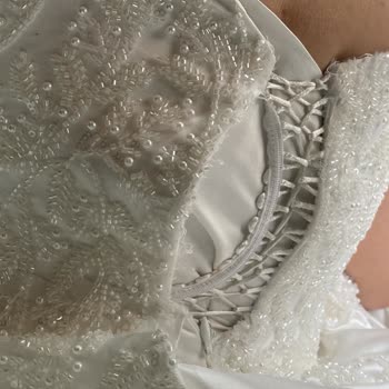 Sibel Arıcı Gelinlik Düzgün Gelinlik Dikmiyor, Gelinliği Giydiğin Gibi Söküldü