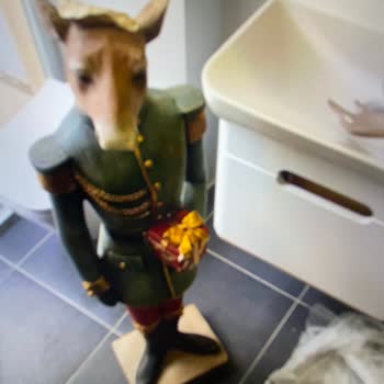 Madame Coco Çalışanlarının Amaçsızca Hareket Etmesi