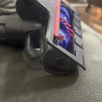 Dyson Gen 5 Süpürgede Kırmızı Şeritte Açılma