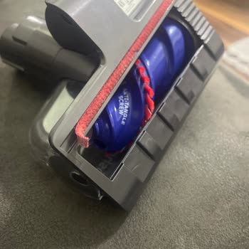 Dyson Gen 5 Süpürgede Kırmızı Şeritte Açılma