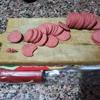 BİM Sucukta Kıl Çıkması