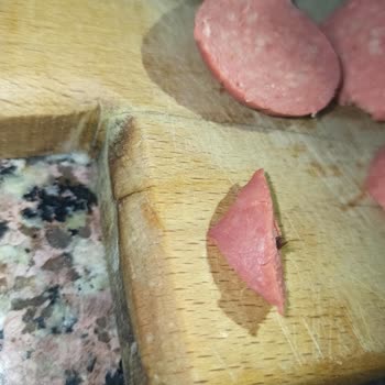 BİM Sucukta Kıl Çıkması