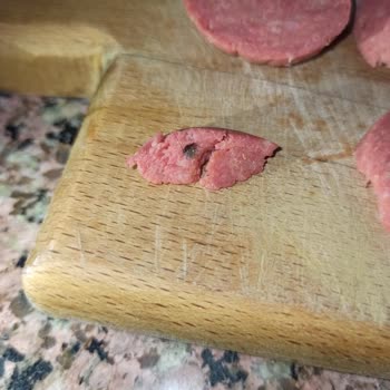 BİM Sucukta Kıl Çıkması