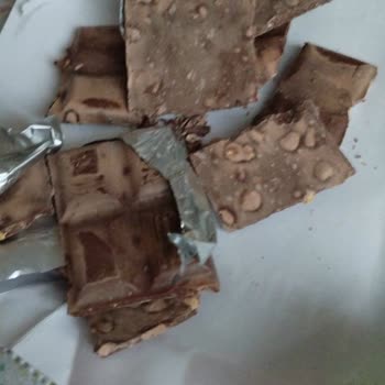 Şok Marketler Karmen Çikolata Bozuk Çıktı Ve Dişlerimi Kırdım