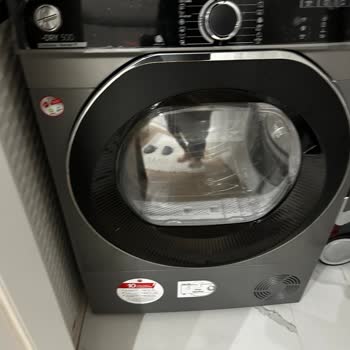 Hoover Kurutma Makinesi Kıyafetlerimin Hepsini Çekiyor