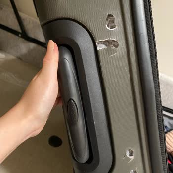 Çankırı Özlem Seyahat Çalışanı Valizimi Kırdı