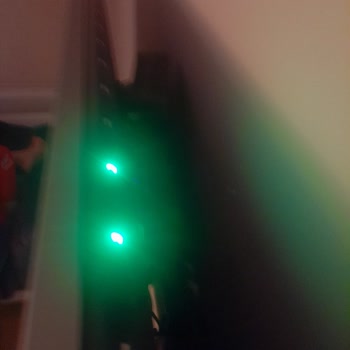 Philips TV Ambilight Yeşil Işık Açık Kalması