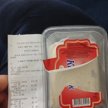 BİM Küflü Kaymak Satıyor