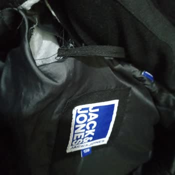 Jack Jones Mont 1 Haftada Yırtıldı